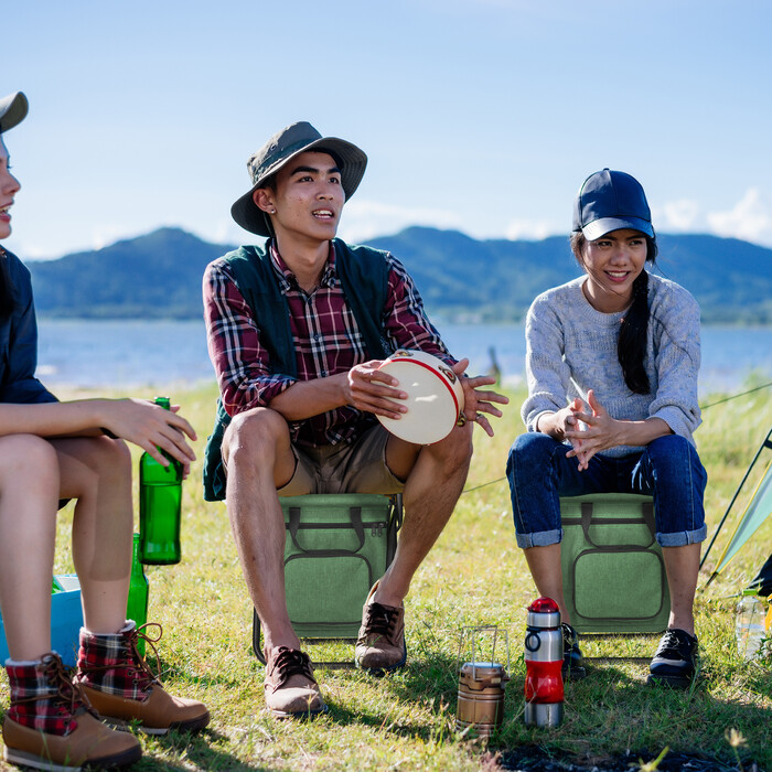 Relaxdays Grüner Campinghocker mit Lehne